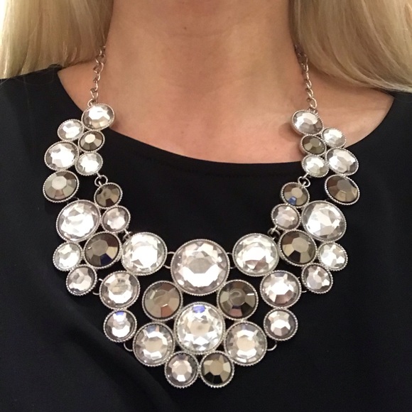 NEW GORGEOUS STATEMENT NECKLACE STYLISH..BEAUTIFUL - Picture 3 of 8